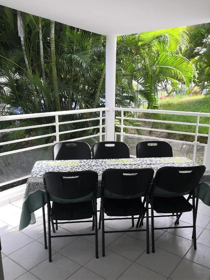 Le Muscadier Sainte-Anne  Apartment